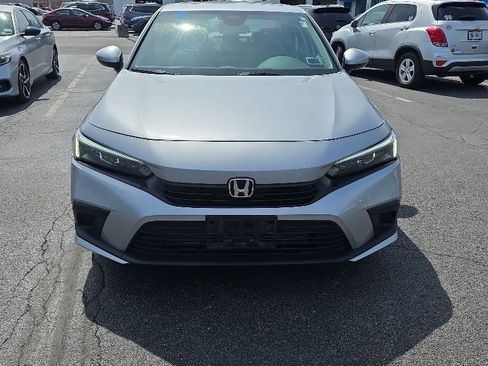 Used 2024 Honda Civic EX image 2