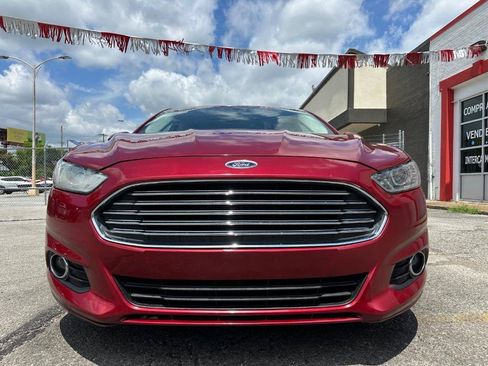 Used 2015 Ford Fusion SE w/ Equipment Group 202A FWD image 2