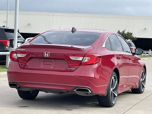Used 2022 Honda Accord Sport image 4