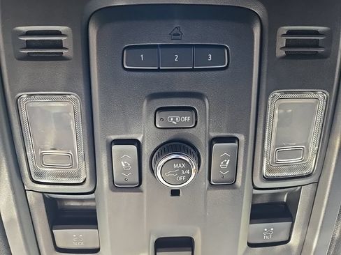 Used 2023 Cadillac Escalade ESV Premium Luxury AWD/4WD image 51