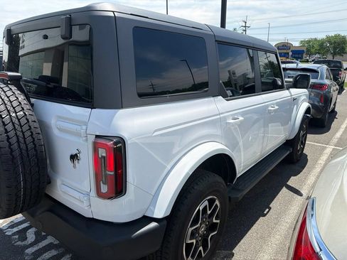 Used 2024 Ford Bronco Outer Banks AWD/4WD image 4