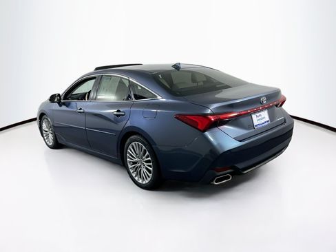 Used 2019 Toyota Avalon Limited w/ All Weather Liner Package FWD image 7