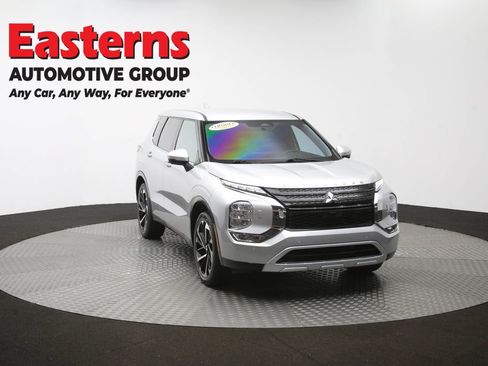 Used 2023 Mitsubishi Outlander SE AWD/4WD image 49