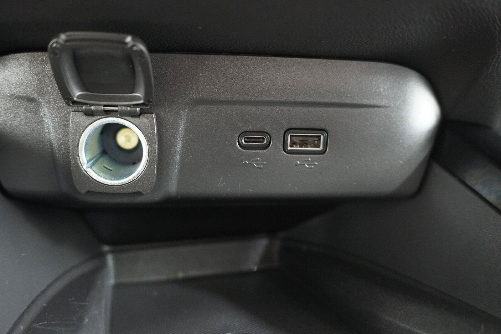 Used 2025 Chevrolet Trax ACTIV w/ Sunroof Package FWD image 18