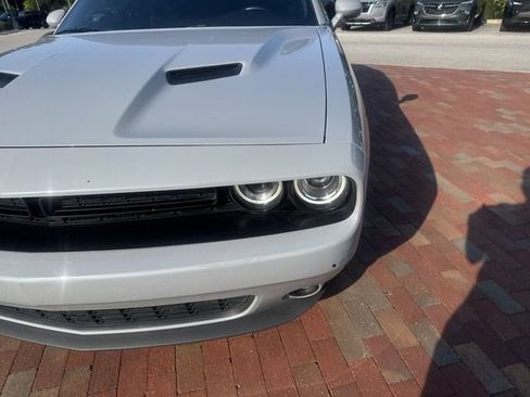 Used 2022 Dodge Challenger SXT w/ Driver Convenience Group RWD image 23