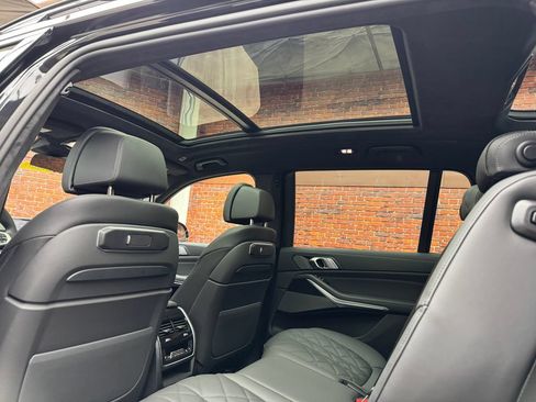 Used 2027 BMW X7 xDrive40i w/ M Sport Package AWD/4WD image 3