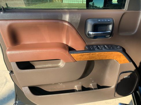 Used 2015 Chevrolet Silverado 3500 High Country w/ Duramax Plus Package image 28