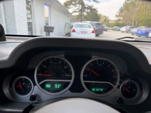 Used 2008 Jeep Wrangler Unlimited Sahara image 19