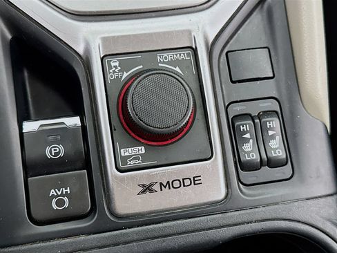 Used 2022 Subaru Forester Premium AWD/4WD image 18
