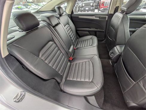 Certified 2019 Ford Fusion SE image 21