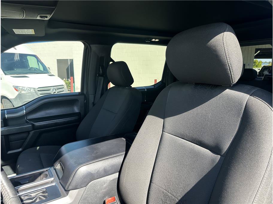 Used 2018 Ford F150 XLT w/ Equipment Group 302A Luxury AWD/4WD image 18