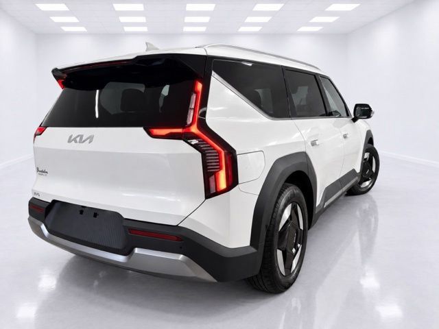 Used 2024 Kia EV9 Wind AWD/4WD image 9