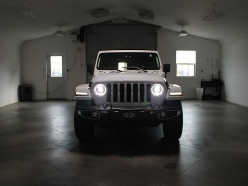 Used 2023 Jeep Wrangler Unlimited Sahara w/ Cold Weather Group AWD/4WD image 52