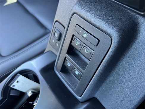 New 2025 Ford Bronco Outer Banks AWD/4WD image 9