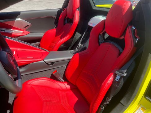 Used 2023 Chevrolet Corvette Stingray Premium Conv w/ Z51 Performance Package image 31