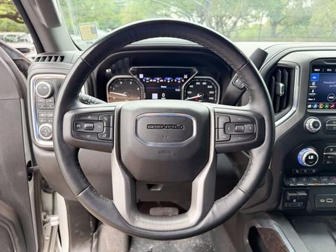 Used 2023 GMC Sierra 3500 Denali w/ Technology Package AWD/4WD image 11