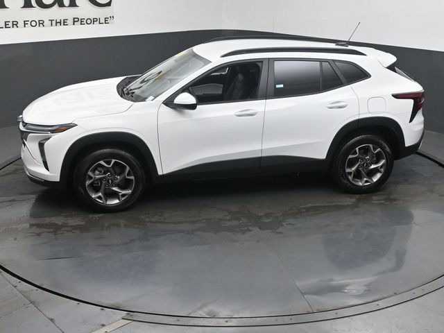 Used 2025 Chevrolet Trax LT FWD image 62