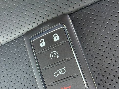 New 2026 Jeep Grand Cherokee L Summit AWD/4WD image 31