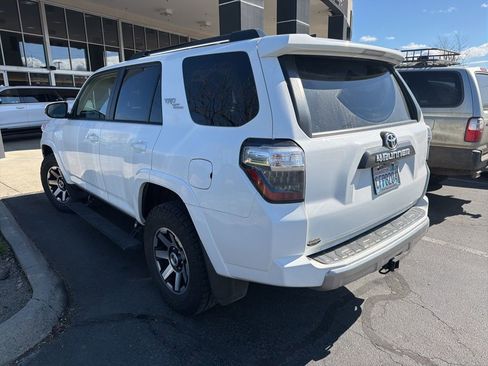 Used 2020 Toyota 4Runner TRD Off-Road Premium image 4