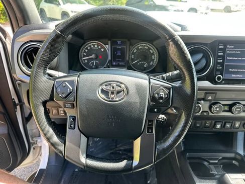 Used 2020 Toyota Tacoma TRD Sport w/ Technology Package AWD/4WD image 32