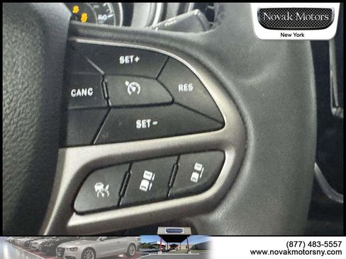 Used 2022 Jeep Cherokee Limited AWD/4WD image 19
