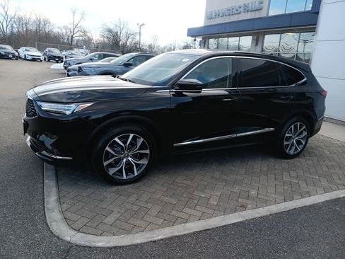 Used 2023 Acura MDX SH-AWD w/ Technology Package image 3