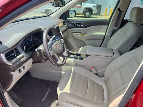 Used 2018 GMC Acadia Denali w/ Technology Package FWD image 3