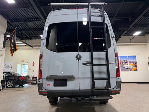 Used 2022 Mercedes-Benz Sprinter 2500 image 20