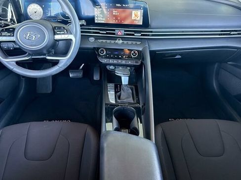 Used 2023 Hyundai Elantra SEL w/ Convenience Package FWD image 13