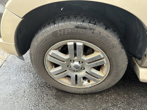 Used 2007 Ford Explorer Eddie Bauer image 29