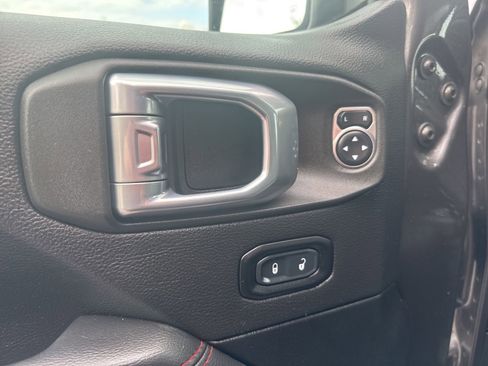 Used 2021 Jeep Wrangler Unlimited Rubicon image 14