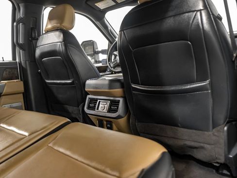 Used 2024 Ford F350 Lariat w/ FX4 Off-Road Package AWD/4WD image 36