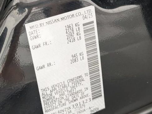 Used 2025 Nissan Altima 2.5 SV FWD image 34