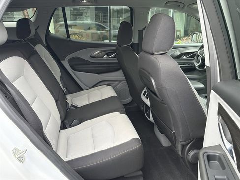 Used 2024 GMC Terrain SLE image 15