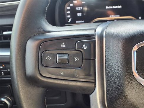 Used 2023 GMC Yukon SLT image 14