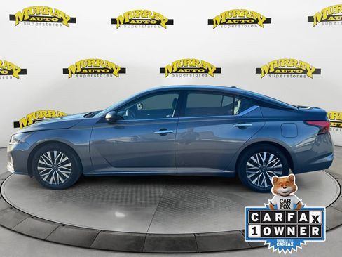 Used 2024 Nissan Altima 2.5 SV image 2