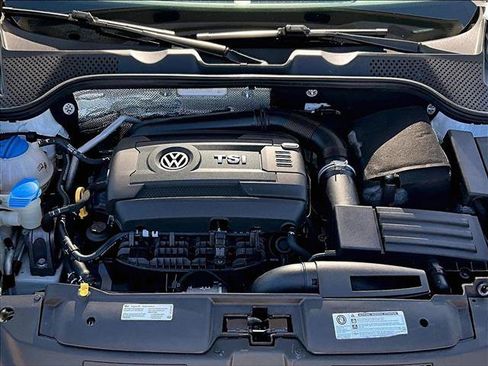 Used 2017 Volkswagen Beetle 1.8T SE FWD image 11