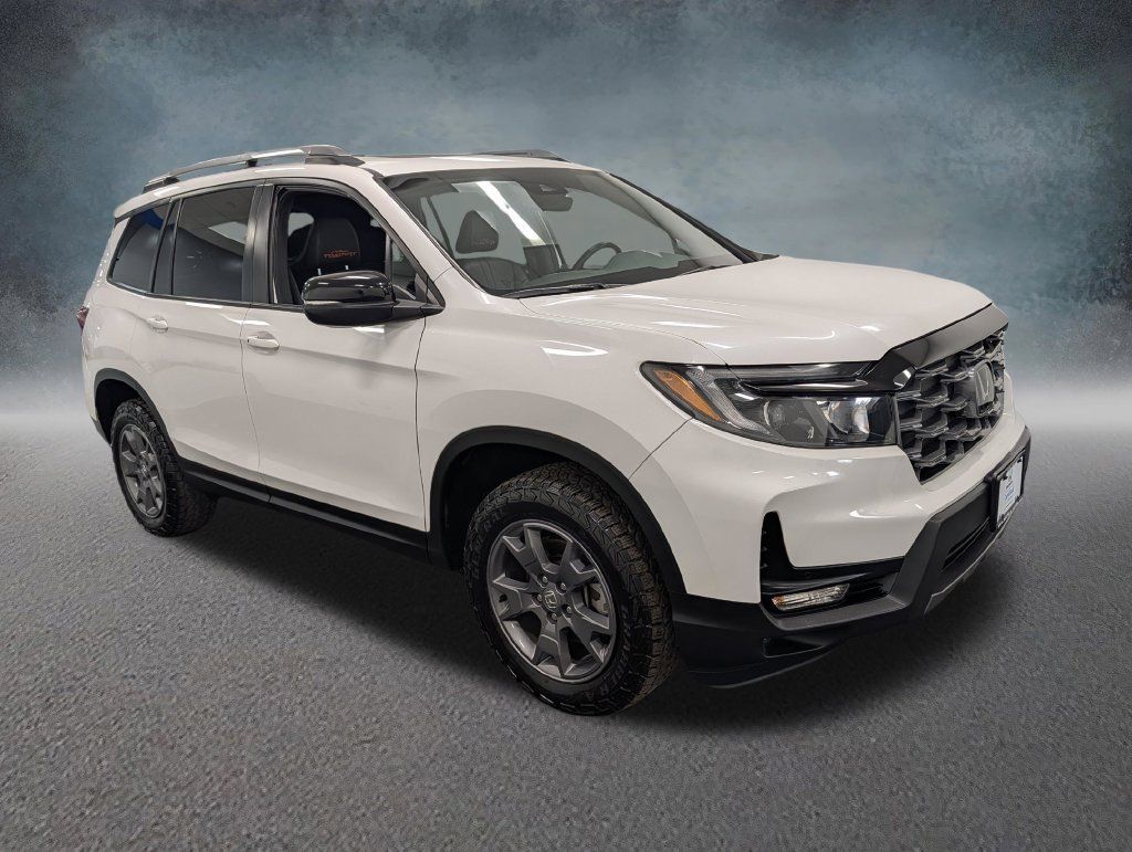 Used 2024 Honda Passport TrailSport image 3