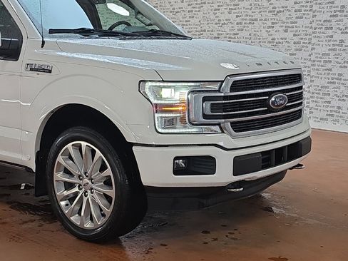 Used 2020 Ford F150 Limited w/ Trailer Tow Package image 8