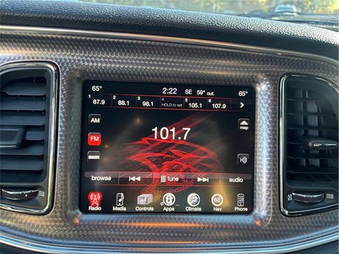 Used 2016 Dodge Challenger SRT Hellcat image 29