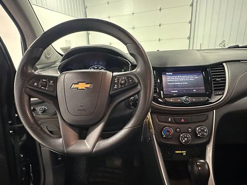Used 2020 Chevrolet Trax LS w/ Tint and Cruise Package FWD image 32