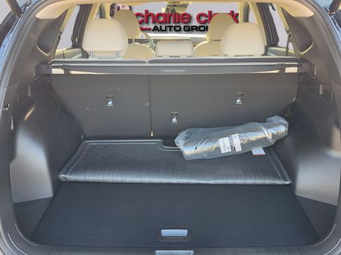 Used 2025 Hyundai Tucson SEL FWD image 30