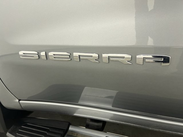 Used 2025 GMC Sierra 1500 SLT w/ SLT Premium Package AWD/4WD image 32
