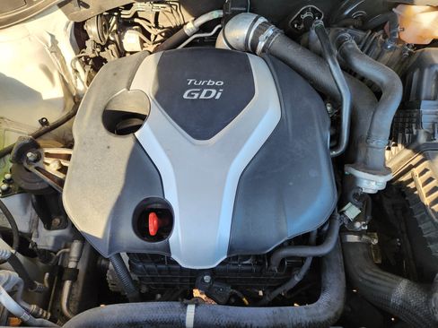 Used 2015 Hyundai Santa Fe Sport 2.0T w/ Option Group 05 image 10