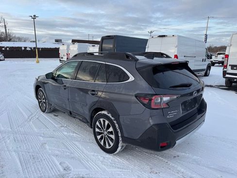 Used 2023 Subaru Outback Limited image 4