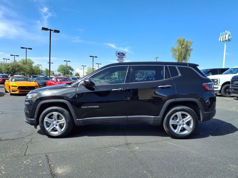 Used 2024 Jeep Compass Sport AWD/4WD image 3
