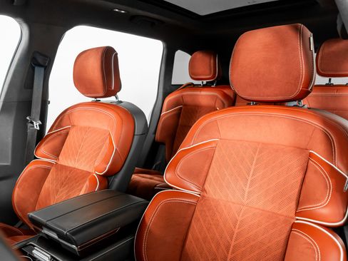 Used 2024 Lincoln Nautilus Black Label w/ Jet Appearance Package (87T) image 3