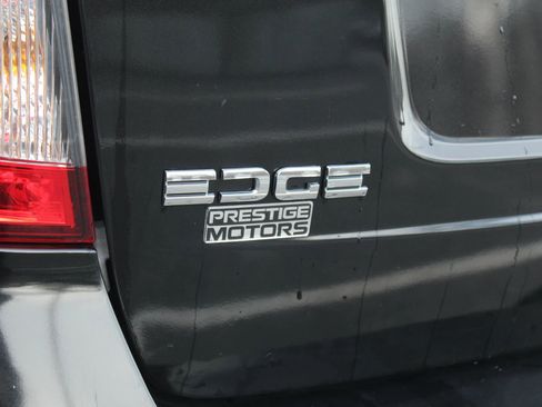 Used 2011 Ford Edge Limited image 38