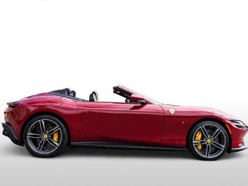 Certified 2025 Ferrari Roma Spider RWD image 3