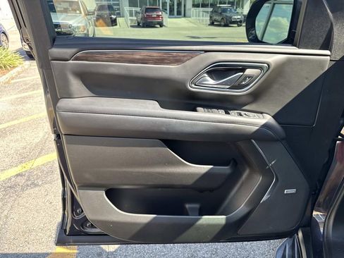 Used 2022 Chevrolet Tahoe LT w/ Luxury Package image 20